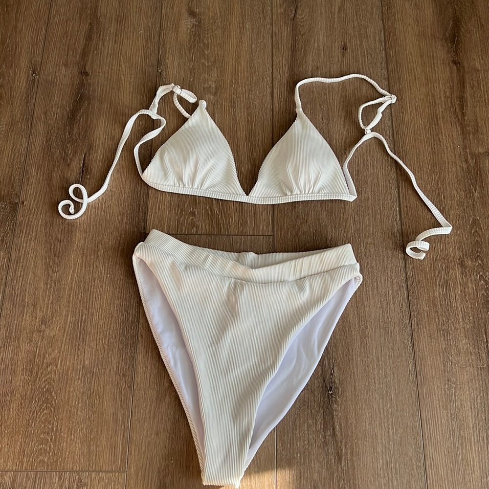 Bikini set - Picture 1 of 1